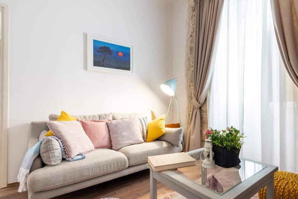Flora-Heartbeat Old City Three Bedrooms Apartment 두브로브니크 외부 사진
