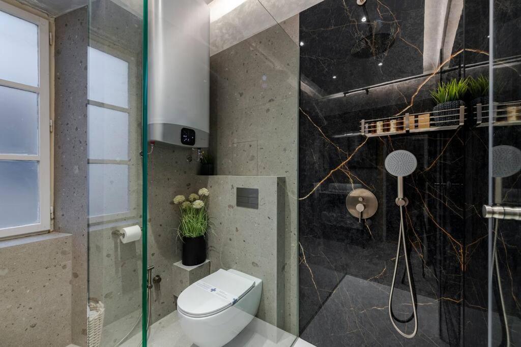 Flora-Heartbeat Old City Three Bedrooms Apartment 두브로브니크 외부 사진