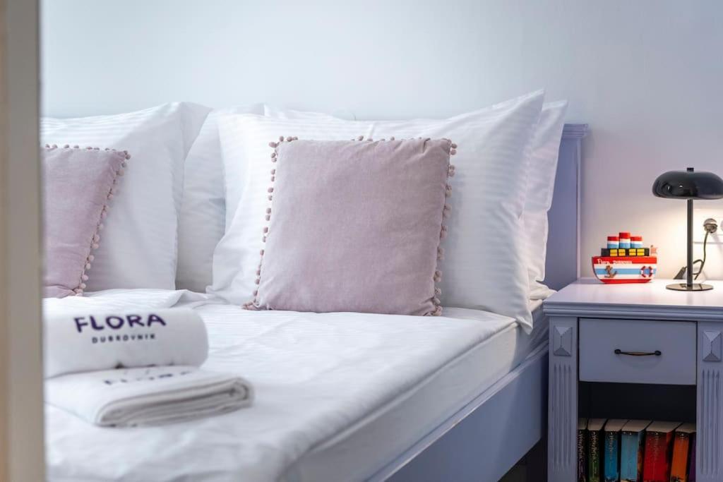 Flora-Heartbeat Old City Three Bedrooms Apartment 두브로브니크 외부 사진