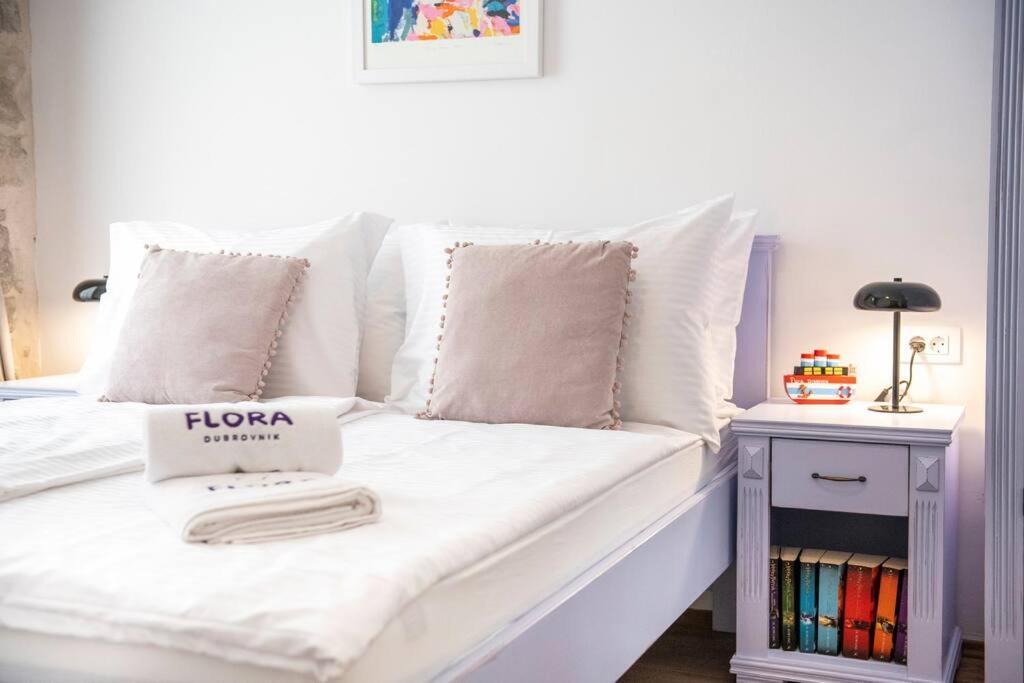 Flora-Heartbeat Old City Three Bedrooms Apartment 두브로브니크 외부 사진