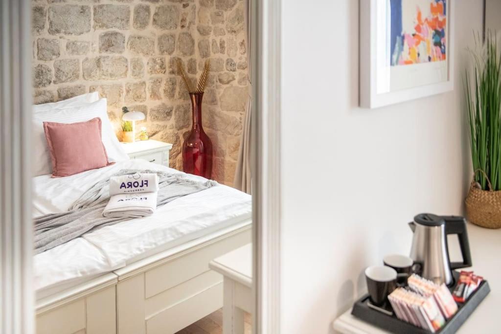 Flora-Heartbeat Old City Three Bedrooms Apartment 두브로브니크 외부 사진