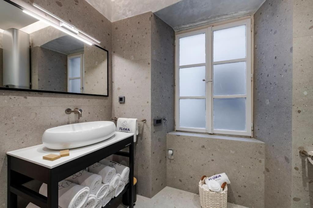 Flora-Heartbeat Old City Three Bedrooms Apartment 두브로브니크 외부 사진